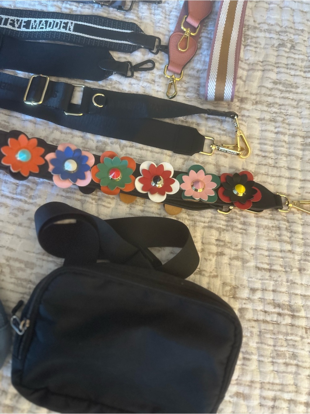 ACCESSORIES BUNDLE - Picture 2 of 11